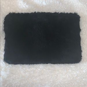 Black fur clutch